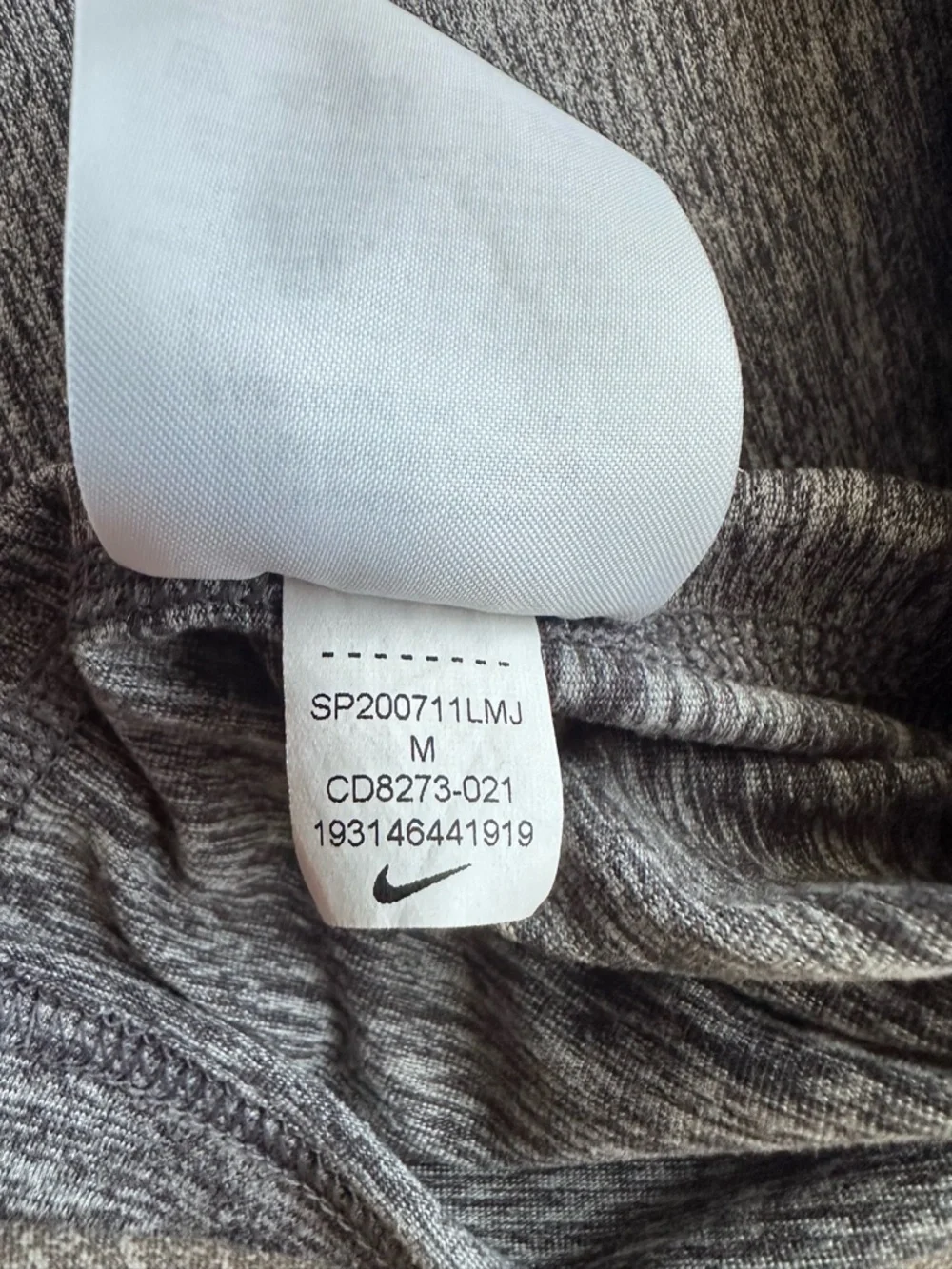 Nike Running Dri-FIT Men’s Sz M Gray Quarter Zip Long Sleeve Top Great Condition